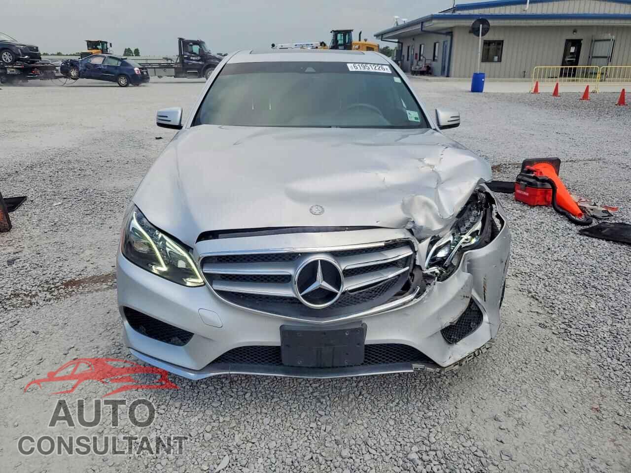 MERCEDES-BENZ E-CLASS 2016 - WDDHF8JB3GB208619