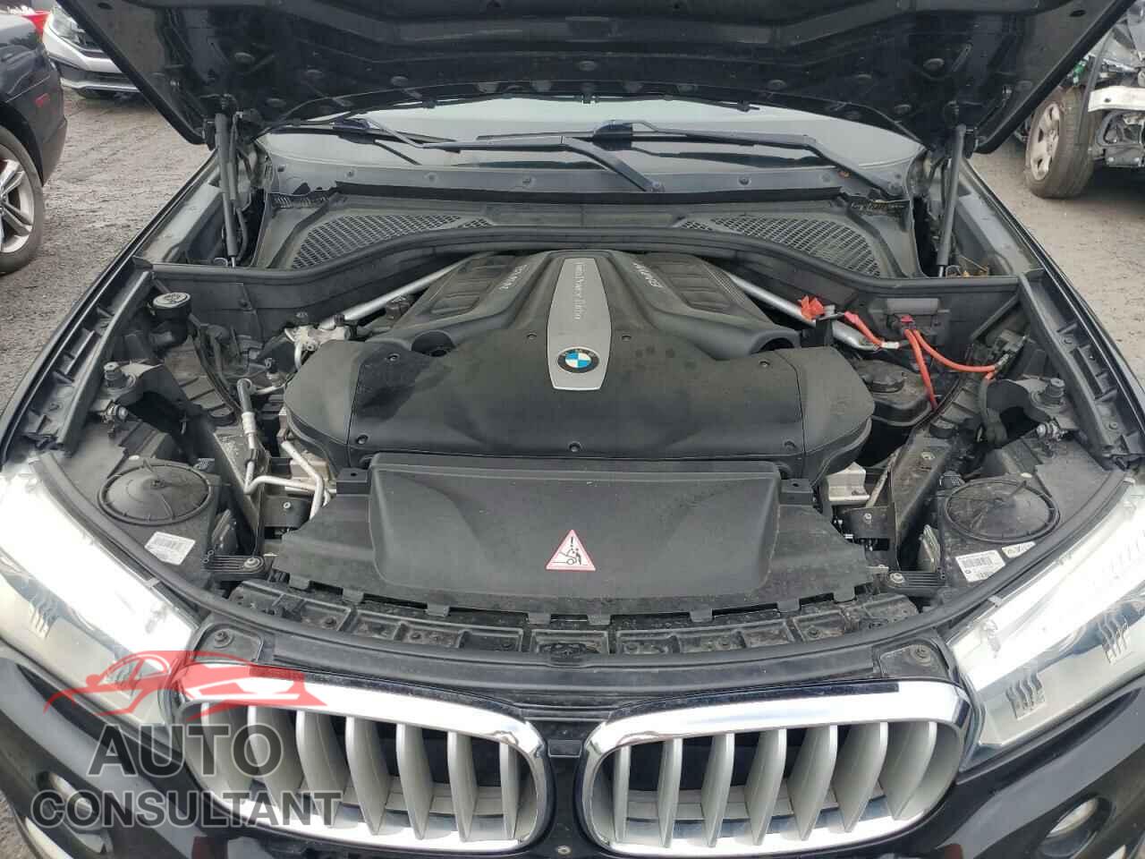 BMW X5 2014 - 5UXKR6C52E0C03327