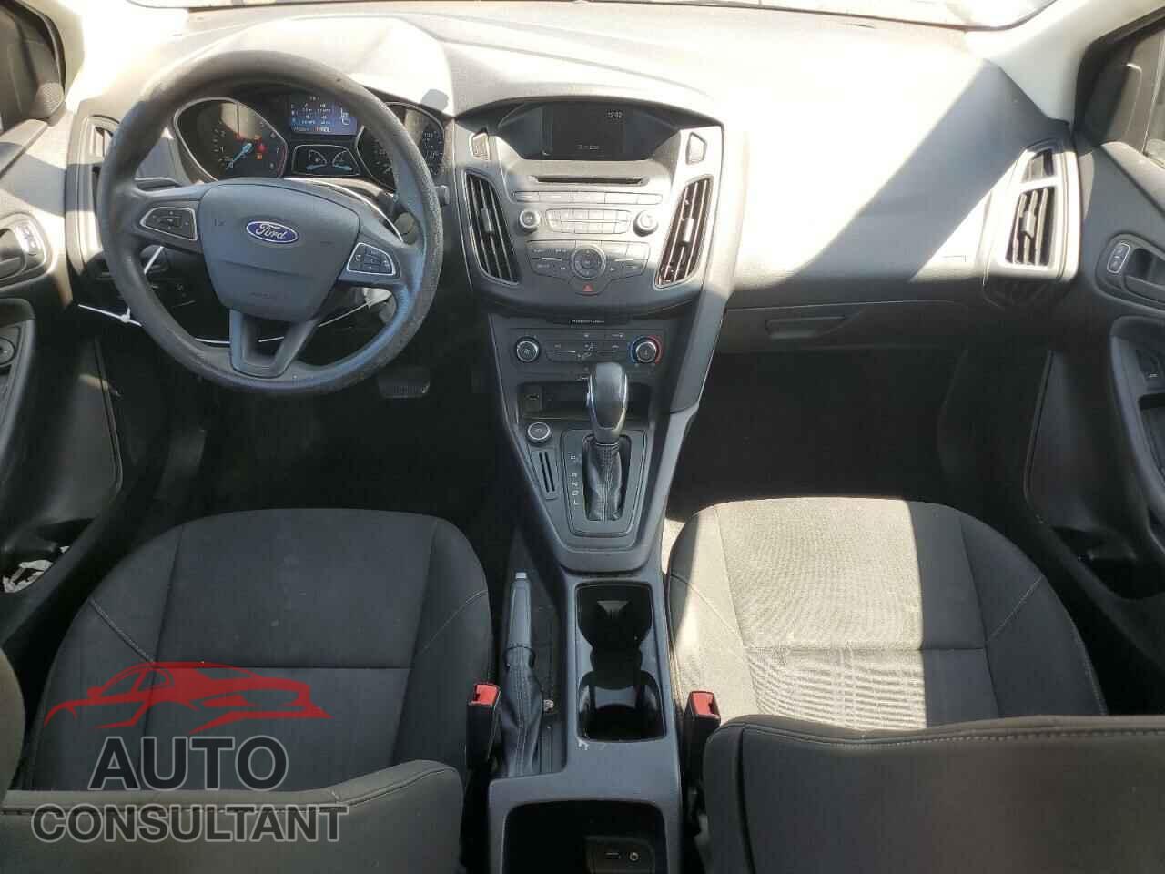 FORD FOCUS 2015 - 1FADP3E23FL248698