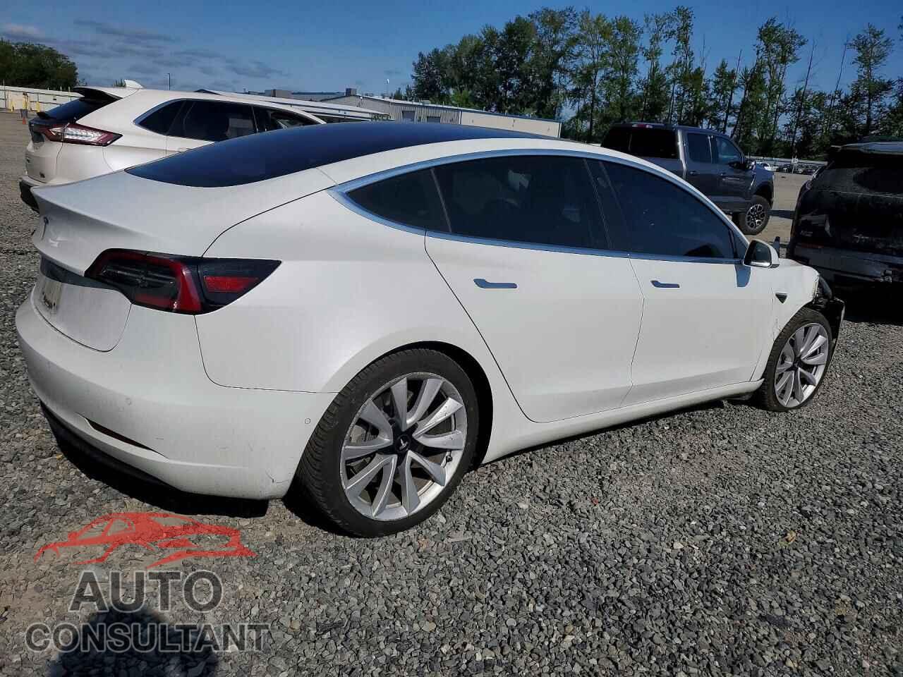 TESLA MODEL 3 2018 - 5YJ3E1EA5JF013822
