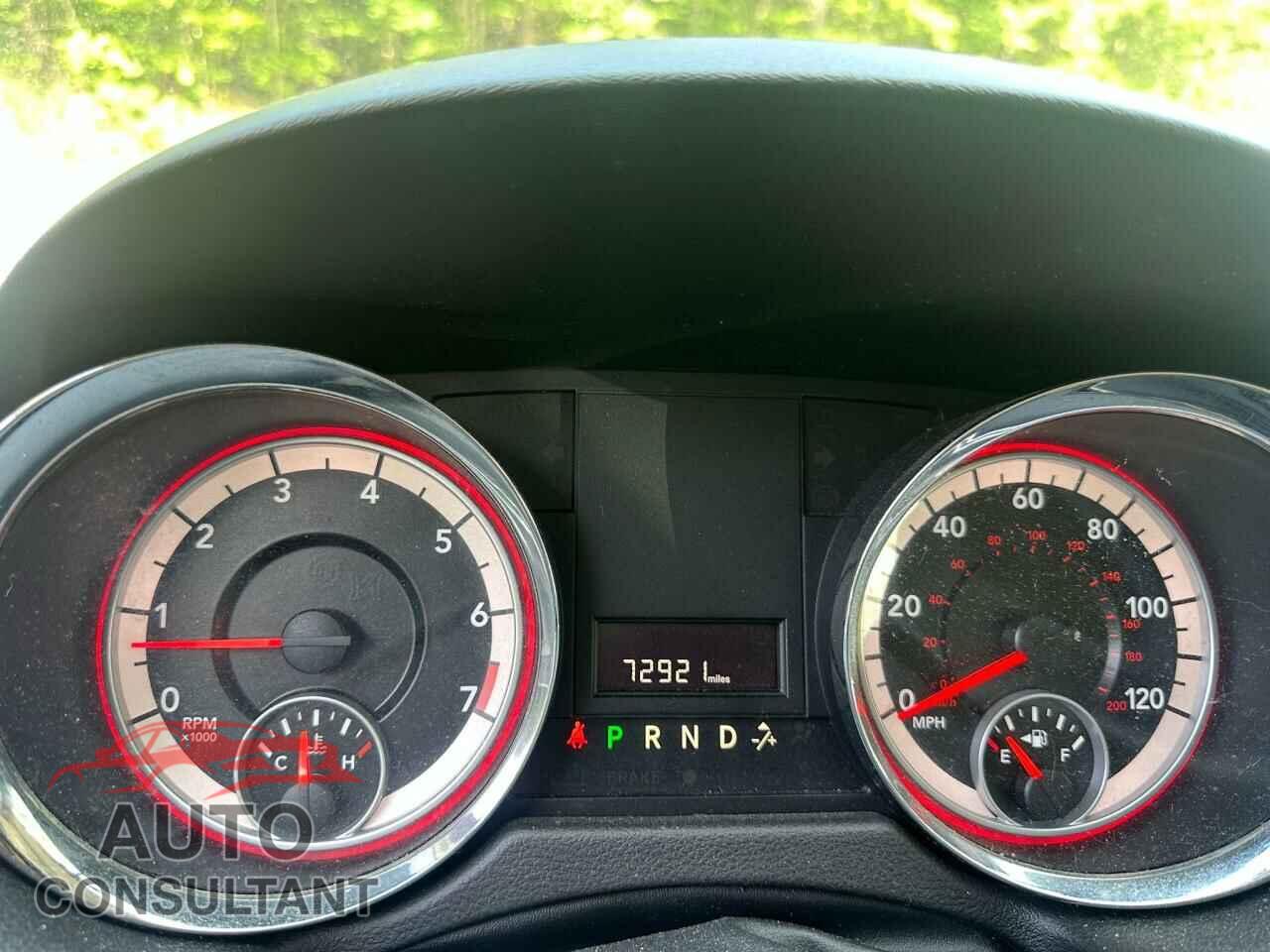DODGE CARAVAN 2014 - 2C4RDGBG5ER109906