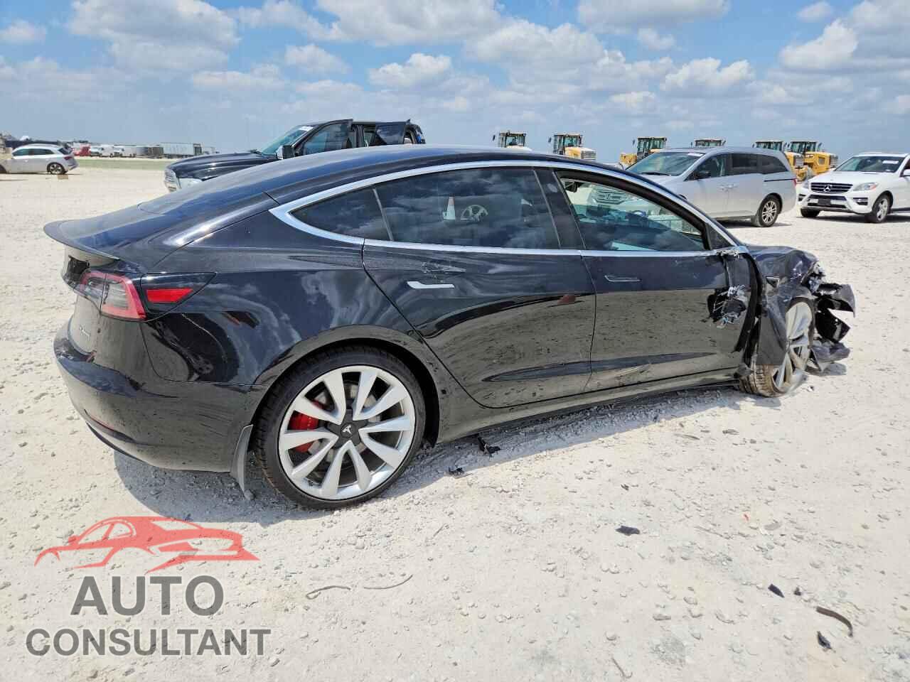 TESLA MODEL 3 2018 - 5YJ3E1EB7JF070077