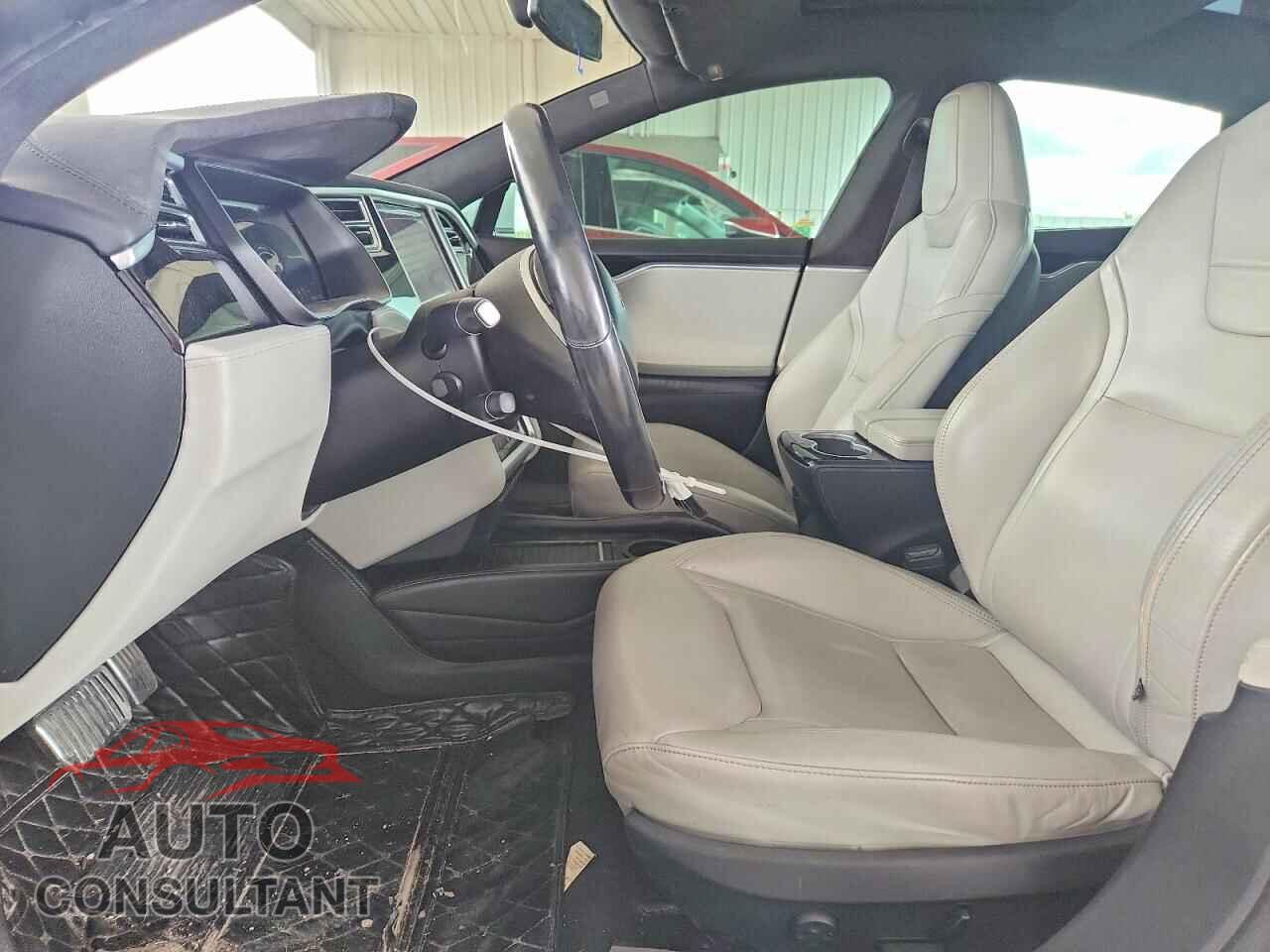TESLA MODEL S 2016 - 5YJSA1E27GF128429