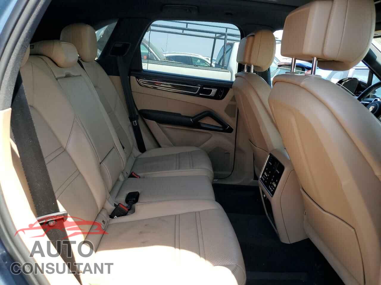 PORSCHE CAYENNE 2019 - WP1AA2AY5KDA13516