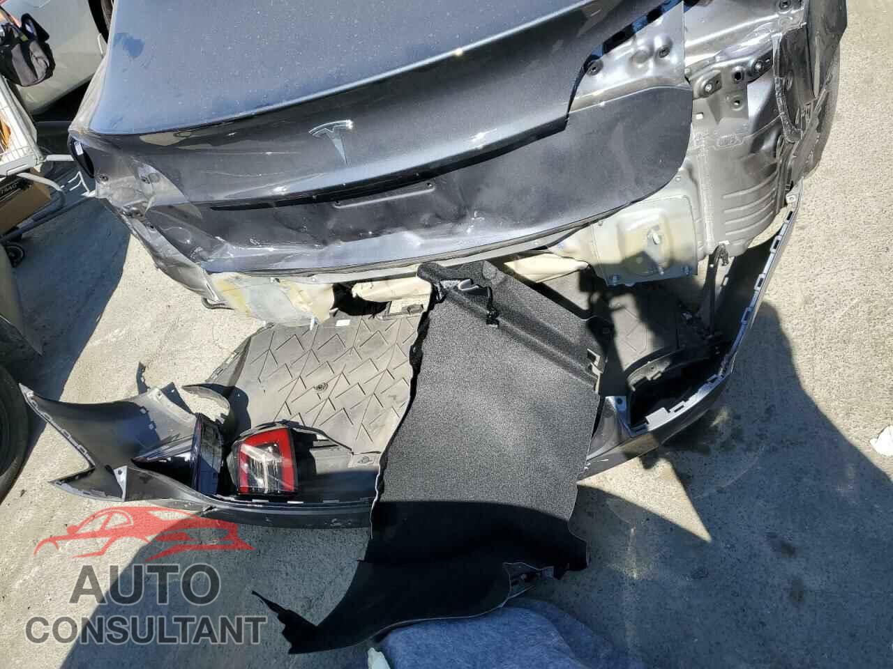 TESLA MODEL 3 2023 - 5YJ3E1EA5PF709170