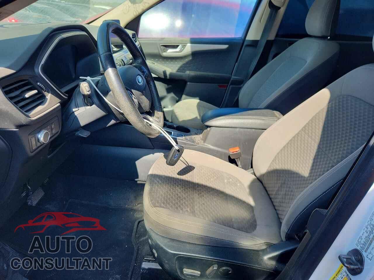 FORD ESCAPE 2020 - 1FMCU0BZXLUA80588