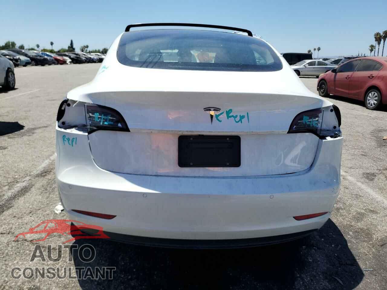 TESLA MODEL 3 2021 - 5YJ3E1EA8MF021966