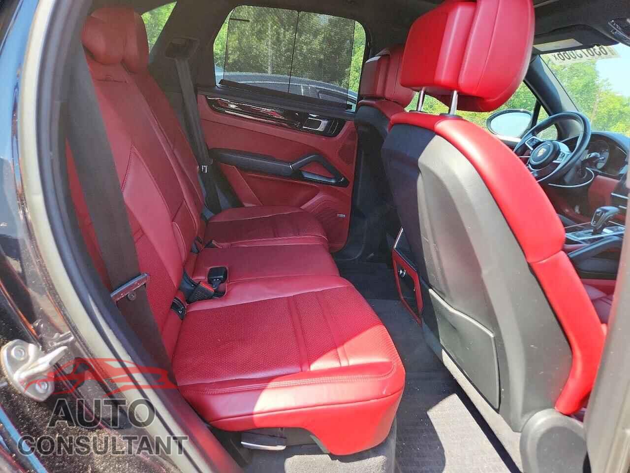 PORSCHE CAYENNE 2020 - WP1AA2AY6LDA05233