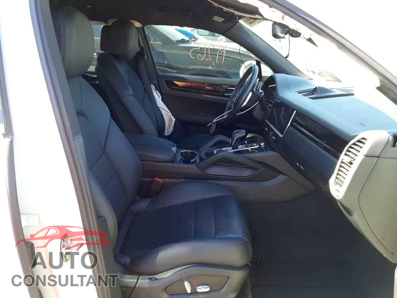 PORSCHE CAYENNE 2020 - WP1AA2AY0LDA01002