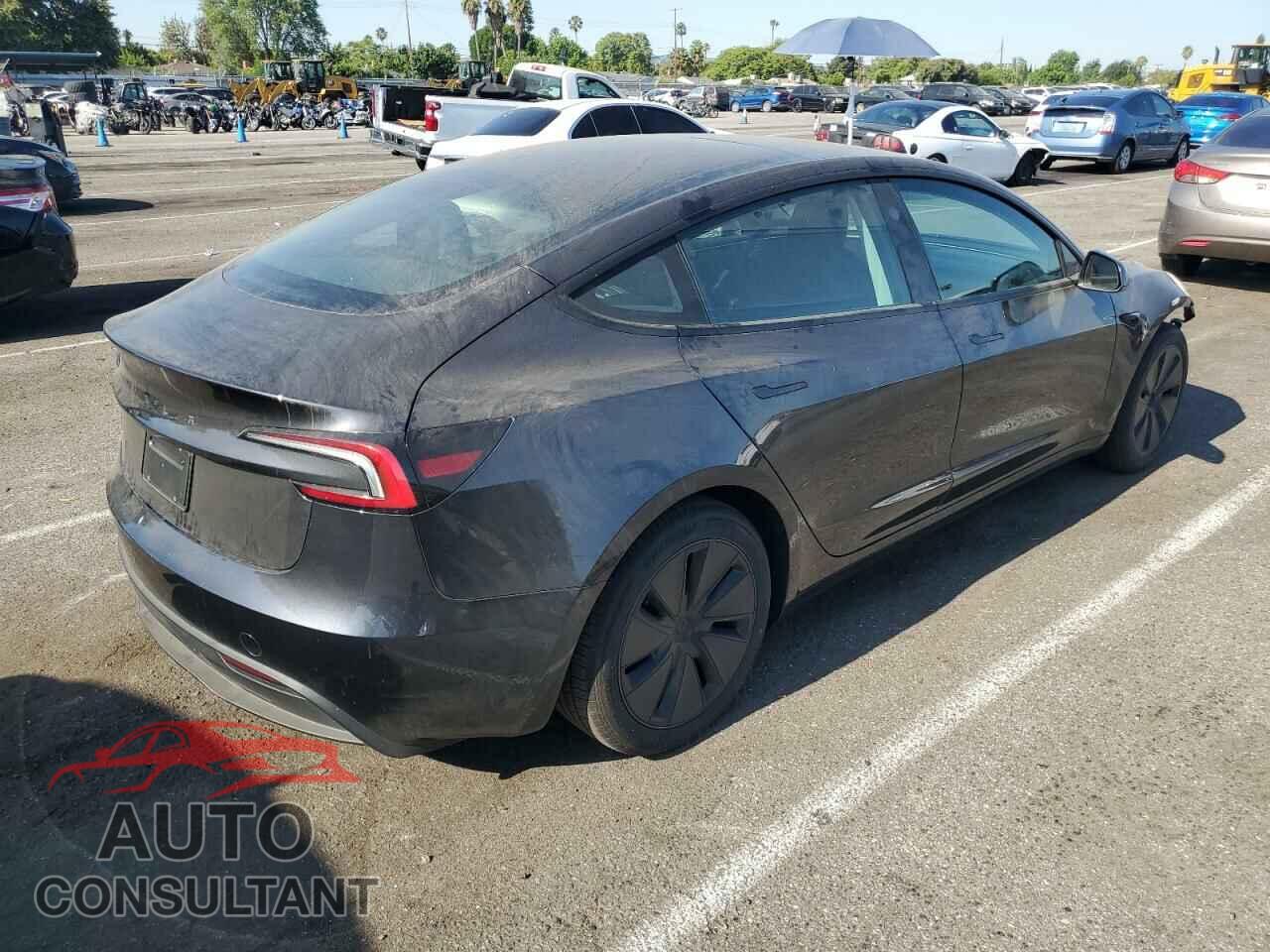 TESLA MODEL 3 2024 - 5YJ3E1EA4RF738730