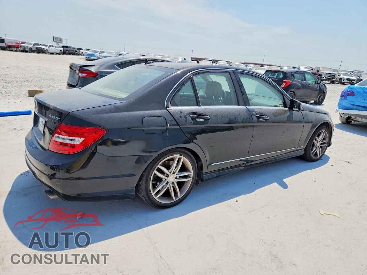 MERCEDES-BENZ C-CLASS 2012 - WDDGF8BB3CR196144