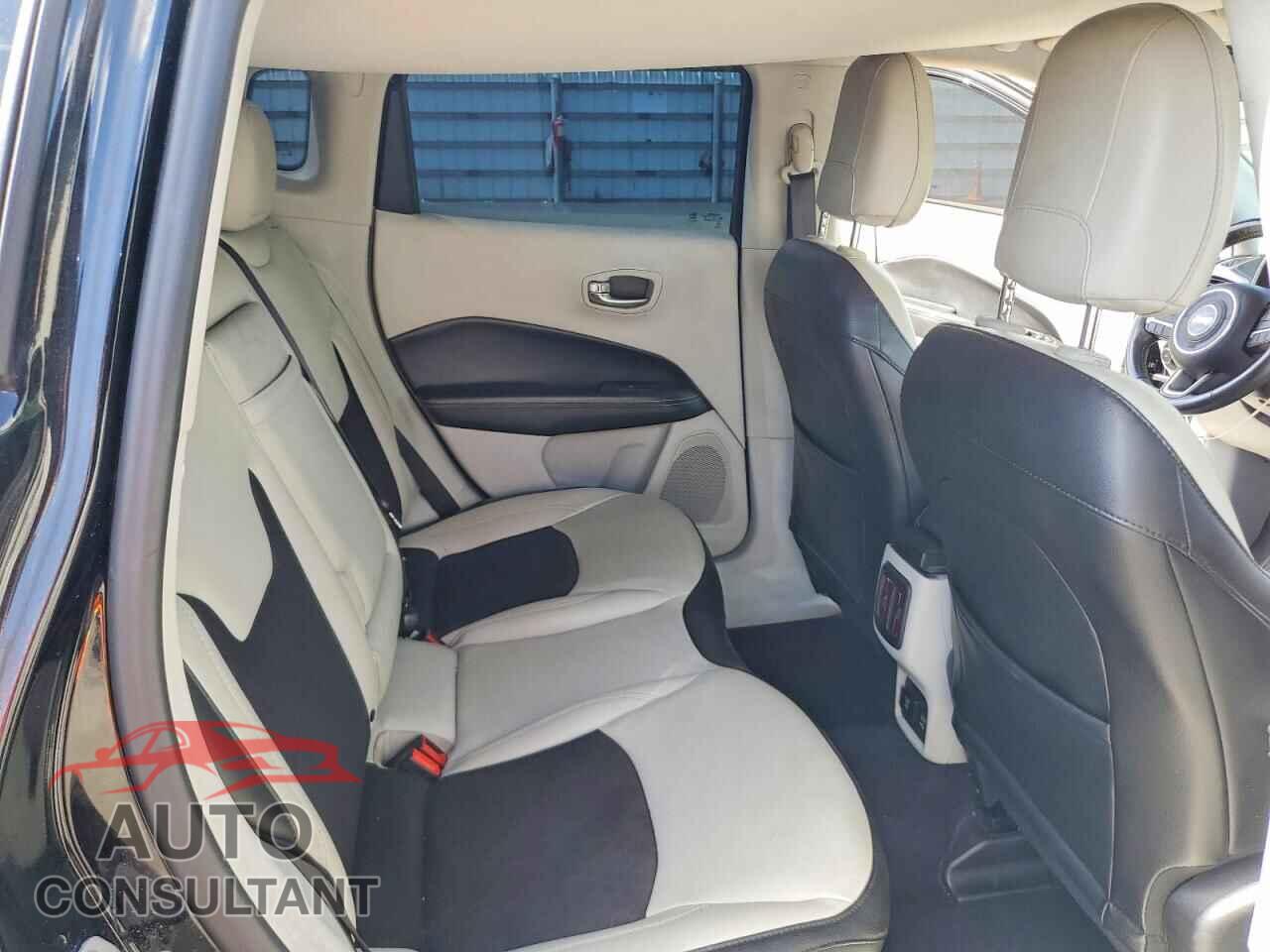 JEEP COMPASS 2019 - 3C4NJCBB1KT614211