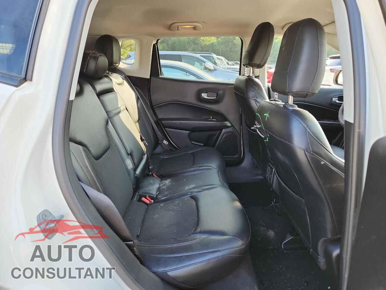 JEEP COMPASS 2017 - 3C4NJDBB7HT688733