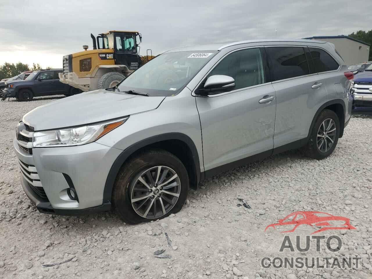 TOYOTA HIGHLANDER 2019 - 5TDJZRFH3KS615248