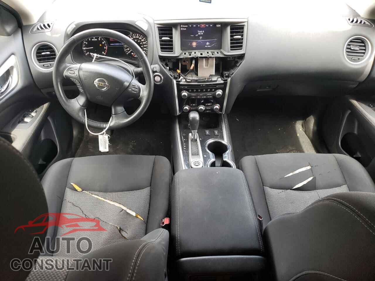NISSAN PATHFINDER 2017 - 5N1DR2MM7HC652359