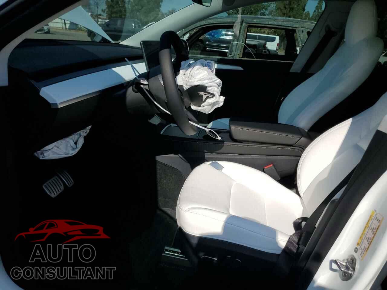 TESLA MODEL Y 2024 - 7SAYGDEF2RF117616