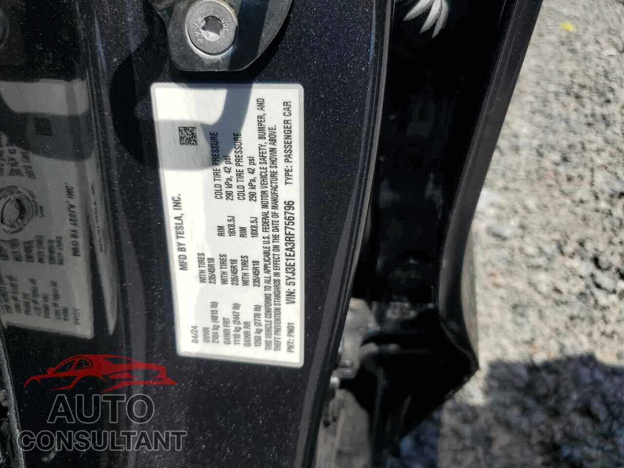 TESLA MODEL 3 2024 - 5YJ3E1EA3RF756796
