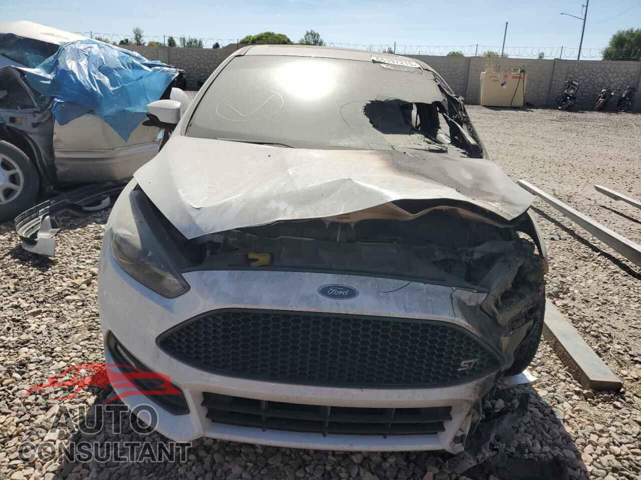 FORD FOCUS 2017 - 1FADP3L94HL343225