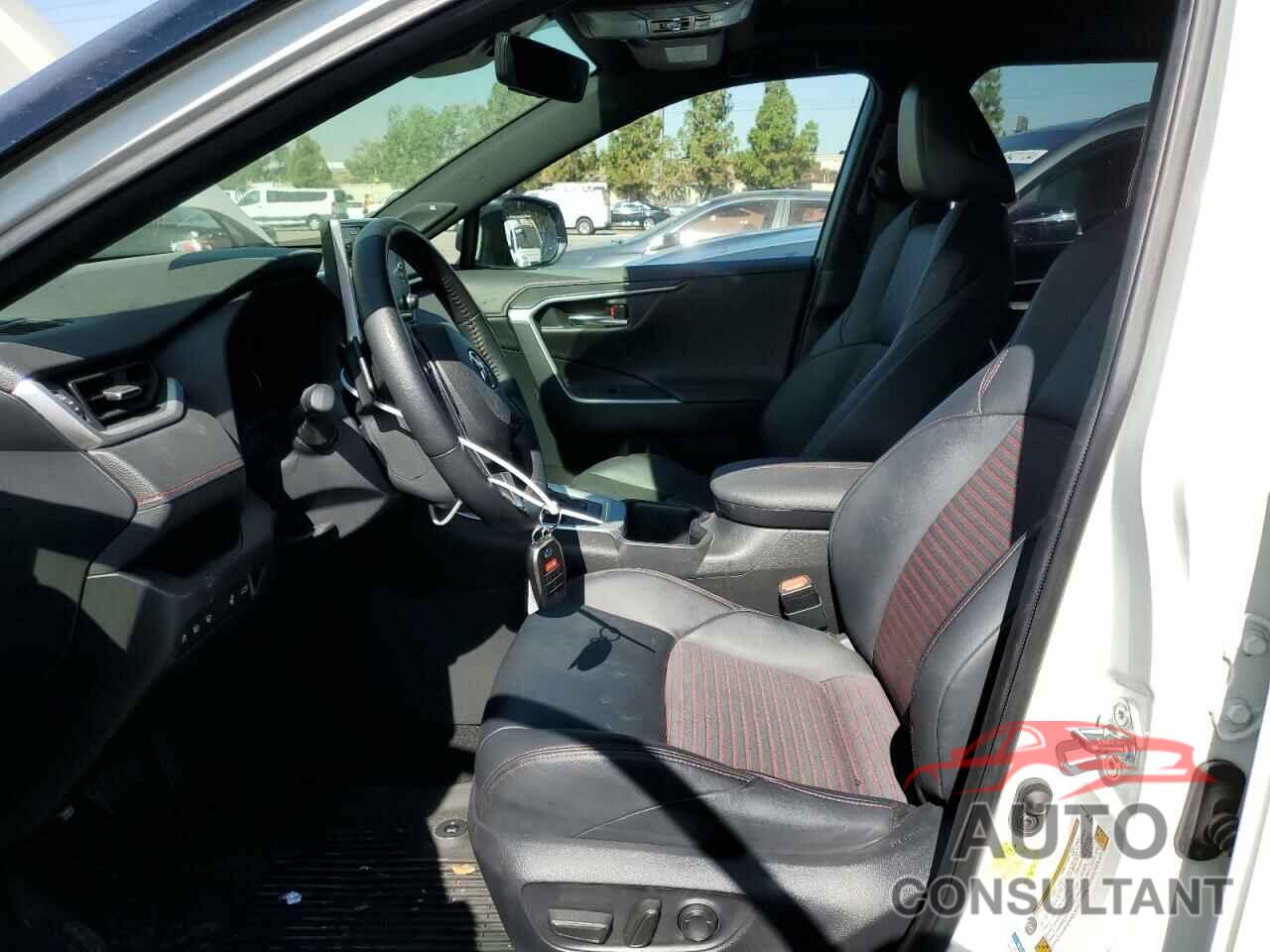 TOYOTA RAV4 2022 - JTMEB3FV9ND094240