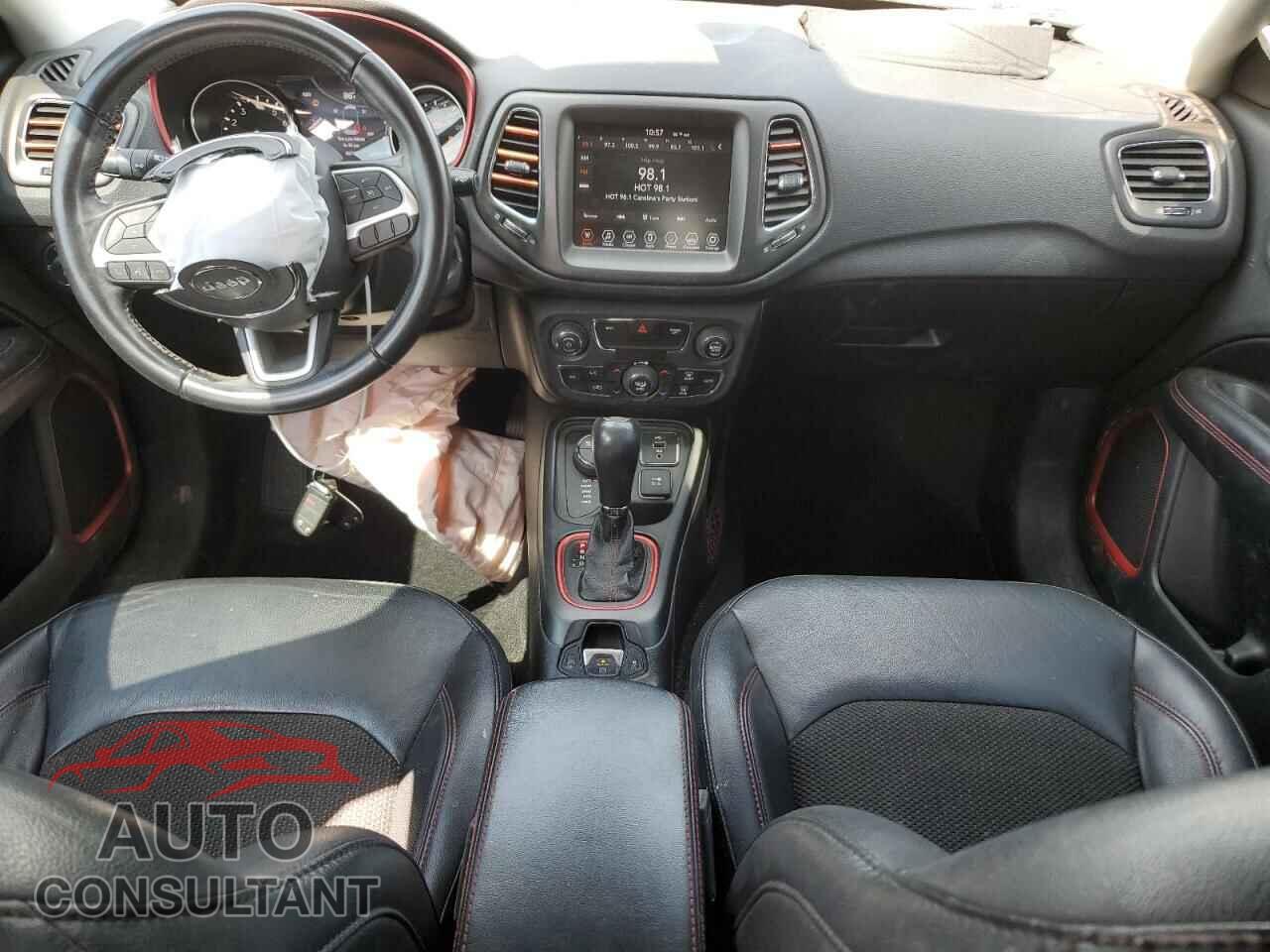 JEEP COMPASS 2020 - 3C4NJDDB2LT163519