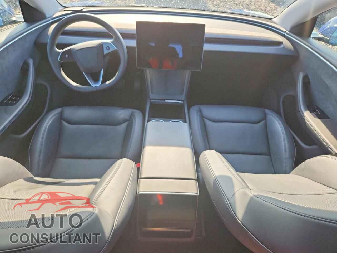 TESLA MODEL 3 2024 - 5YJ3E1EB5RF718575