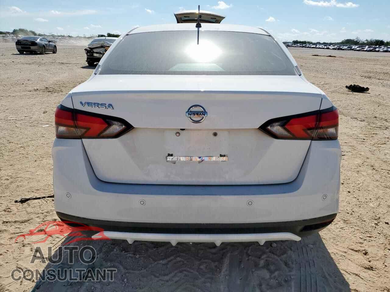 NISSAN VERSA 2021 - 3N1CN8DV7ML854319