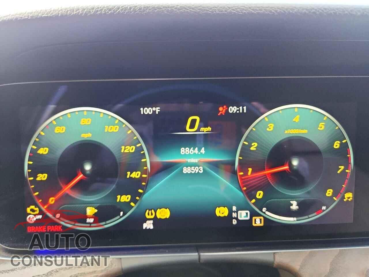 MERCEDES-BENZ E-CLASS 2022 - W1KZF8DB0NB044257