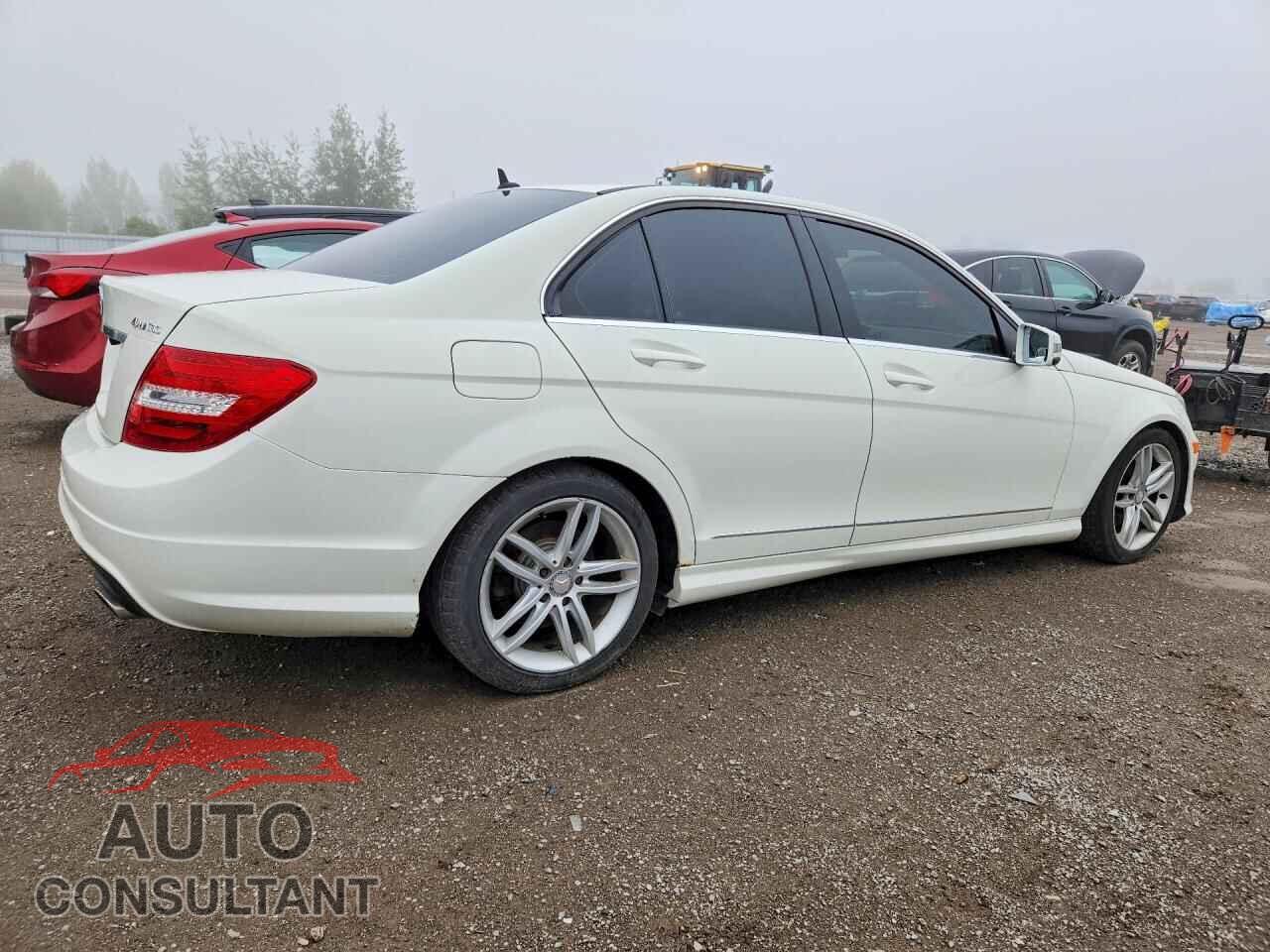 MERCEDES-BENZ C-CLASS 2012 - WDDGF8FB9CA598212