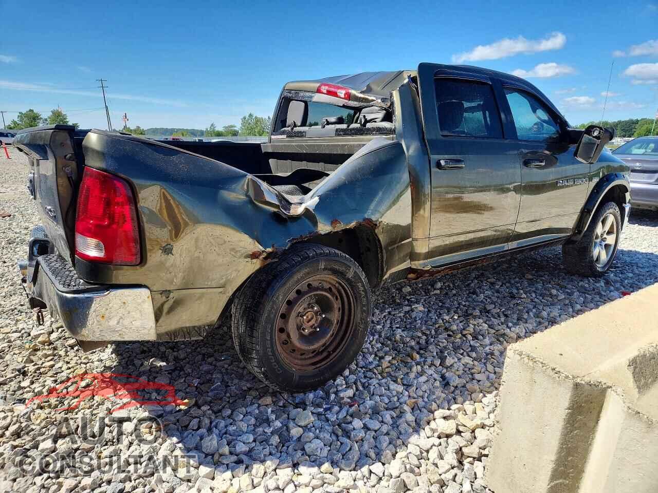 DODGE RAM 1500 2012 - 1C6RD7LT2CS148340