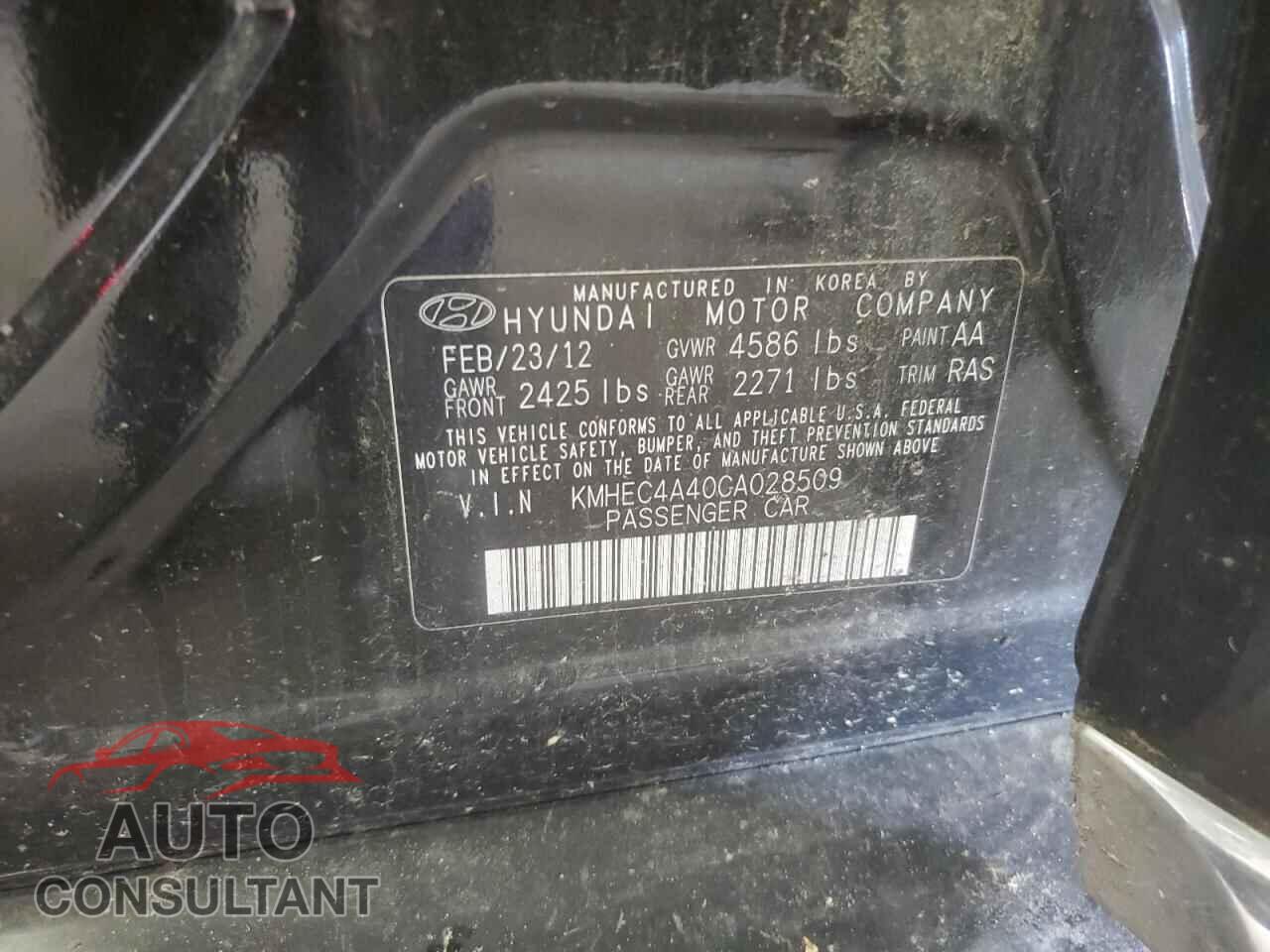 HYUNDAI SONATA 2012 - KMHEC4A40CA028509