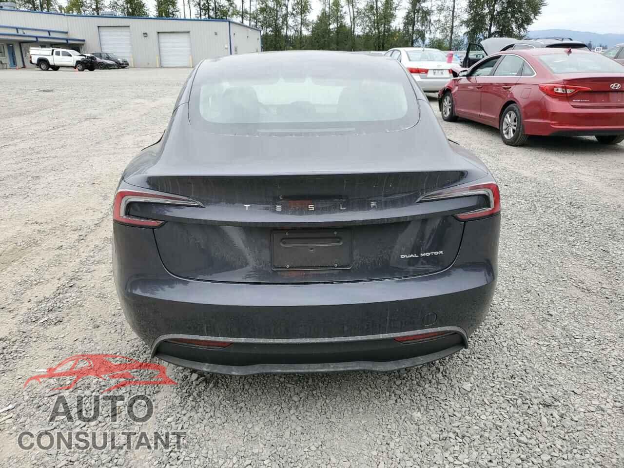 TESLA MODEL 3 2024 - 5YJ3E1EB9RF729126
