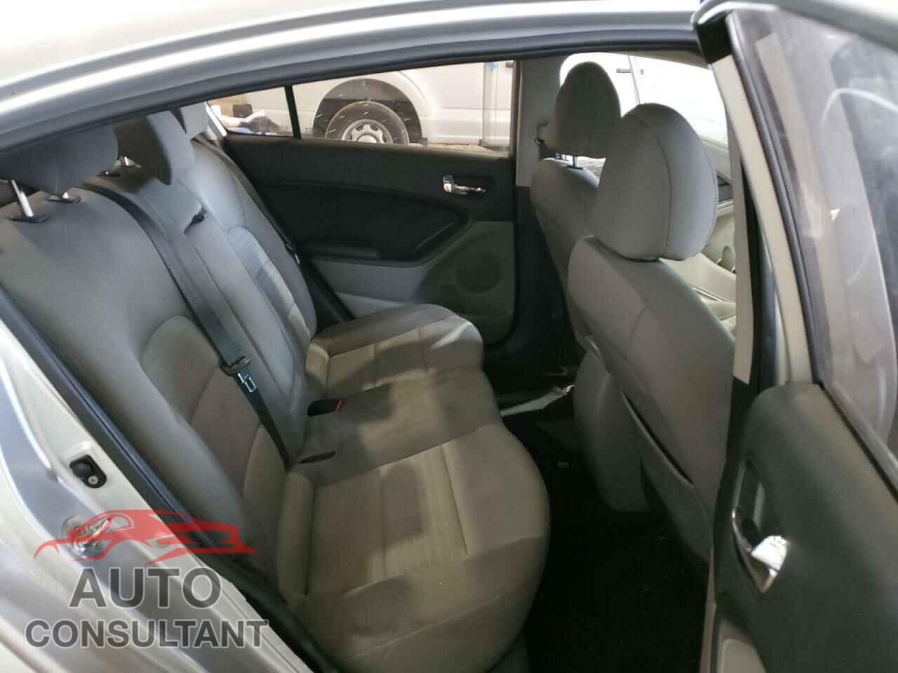 KIA FORTE 2016 - KNAFX4A88G5489422