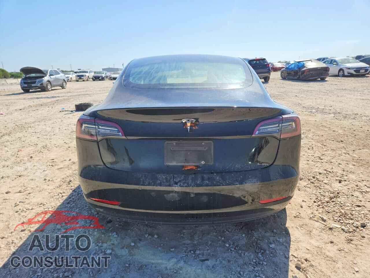 TESLA MODEL 3 2022 - 5YJ3E1EA8NF372443
