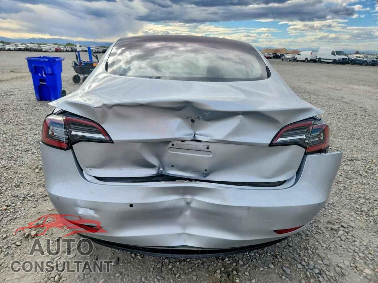 TESLA MODEL 3 2018 - 5YJ3E1EA3JF044082