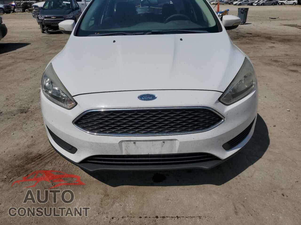 FORD FOCUS 2015 - 1FADP3K20FL355227
