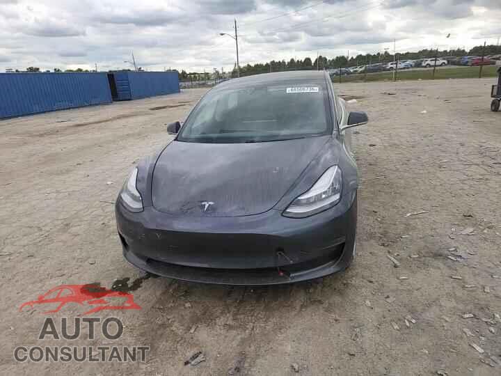 TESLA MODEL 3 2019 - 5YJ3E1EB8KF433701
