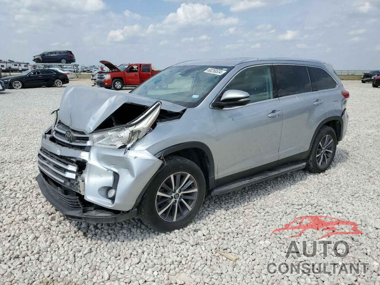 TOYOTA HIGHLANDER 2019 - 5TDKZRFH2KS555113