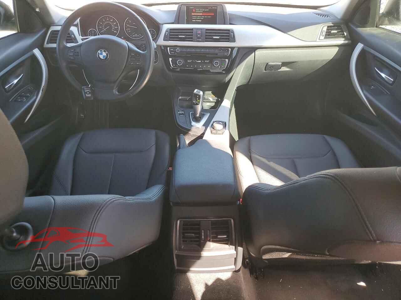 BMW 3 SERIES 2018 - WBA8A9C59JK623132