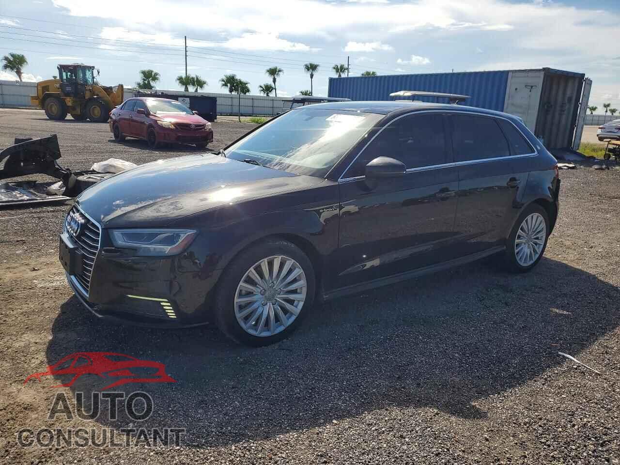 AUDI A3 2017 - WAUTPBFF2HA035870