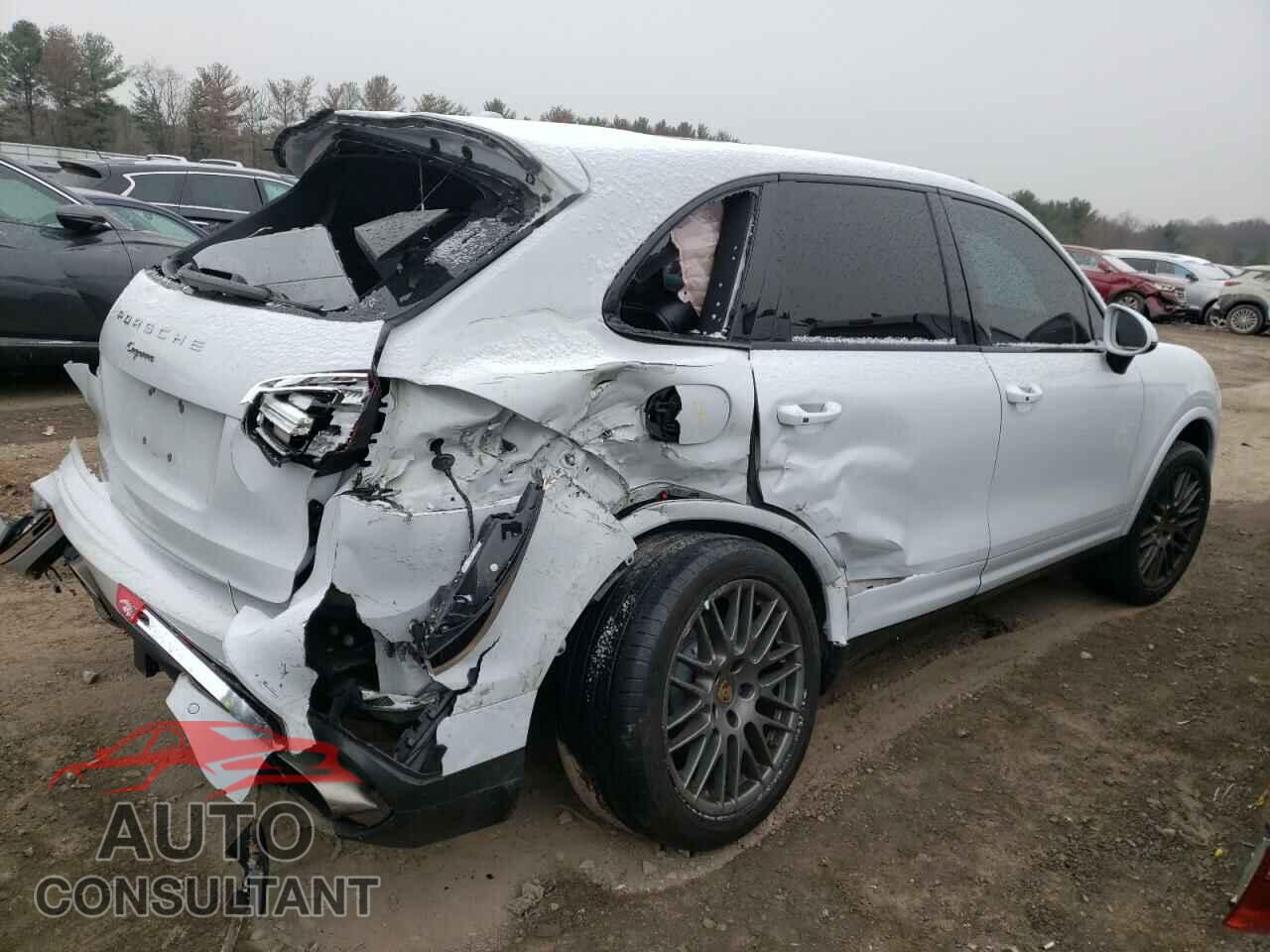 PORSCHE CAYENNE 2017 - WP1AA2A2XHKA80807