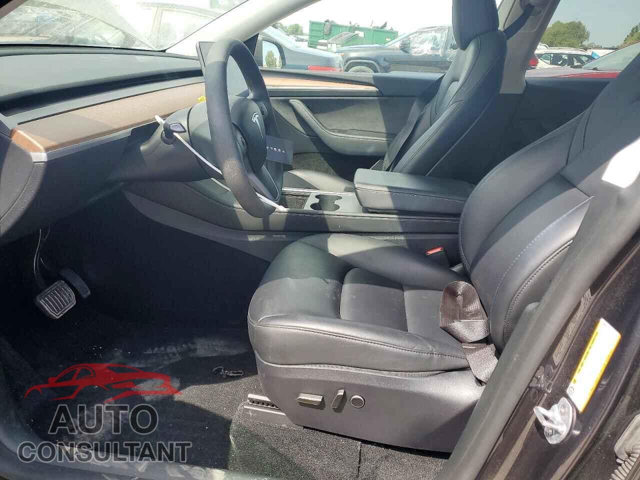 TESLA MODEL Y 2024 - 7SAYGDEE6RF195436