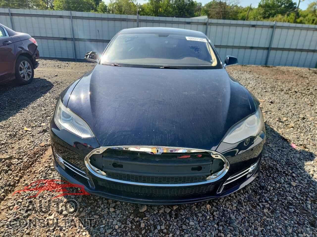 TESLA MODEL S 2014 - 5YJSA1H13EFP42409