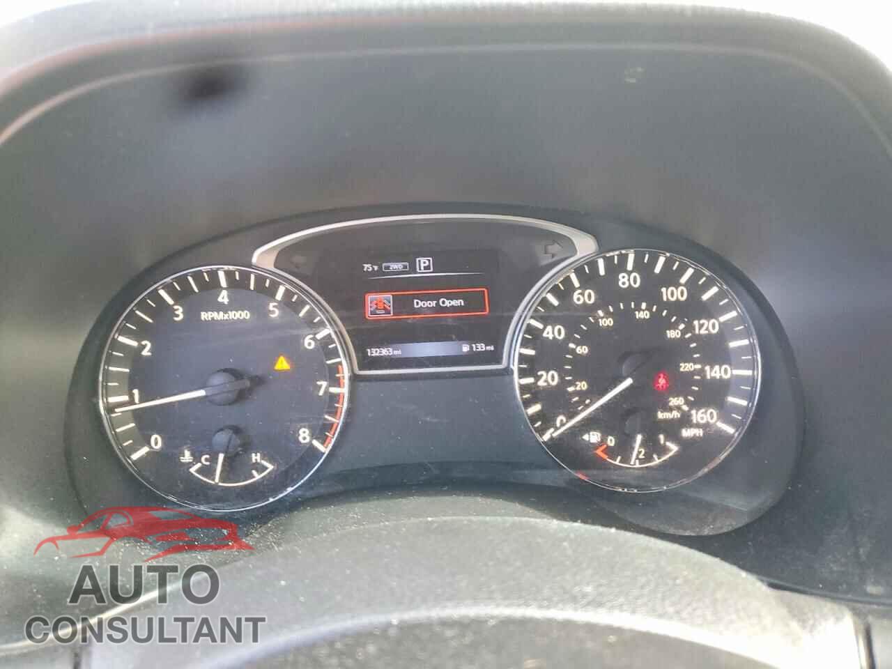 NISSAN PATHFINDER 2017 - 5N1DR2MM4HC626852