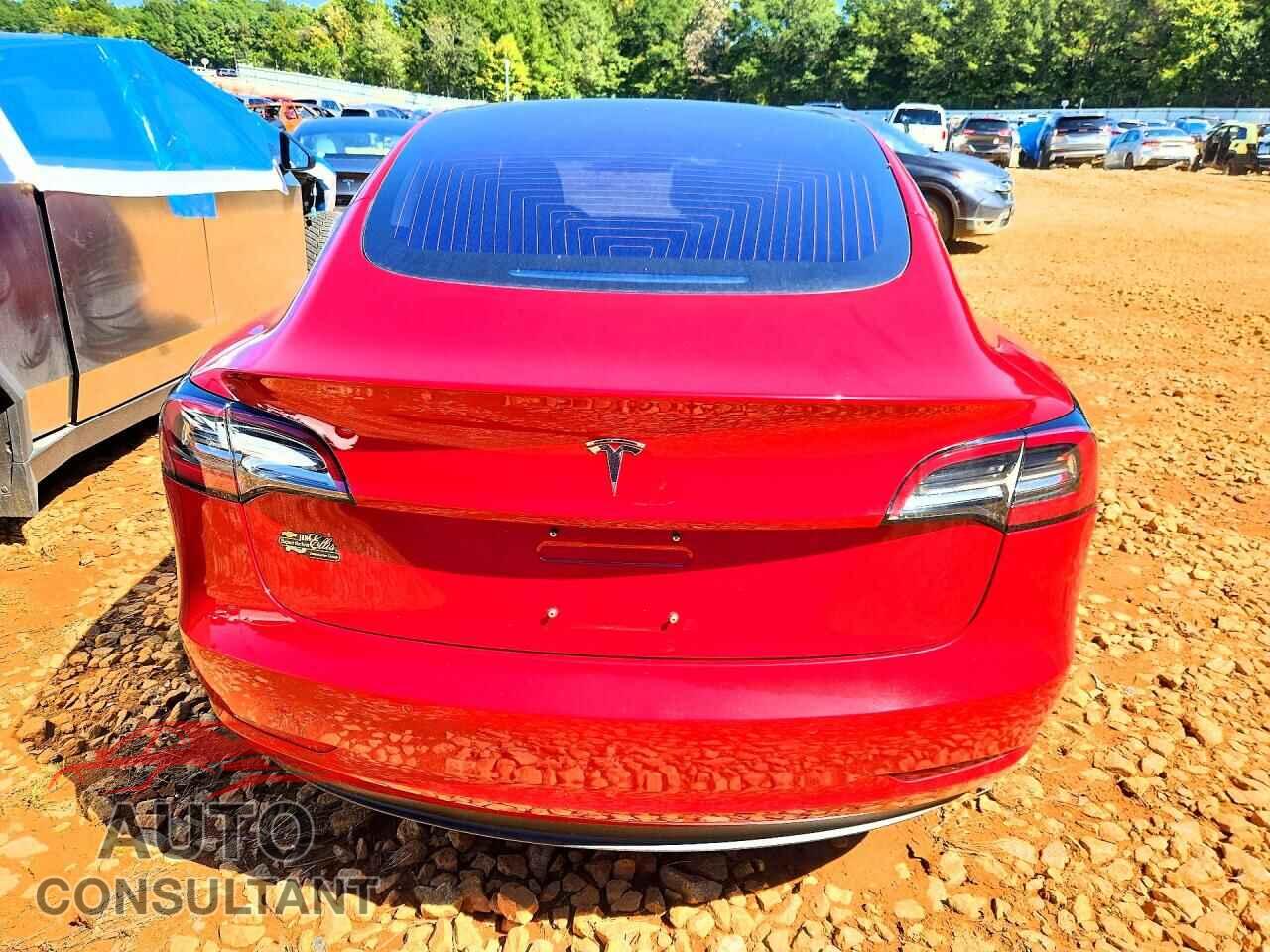 TESLA MODEL 3 2018 - 5YJ3E1EA3JF015438