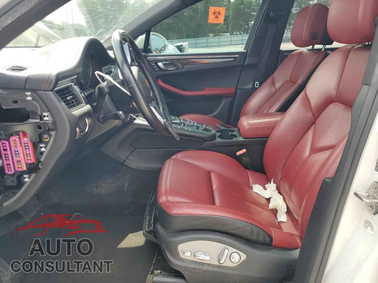 PORSCHE MACAN 2018 - WP1AA2A51JLB19214