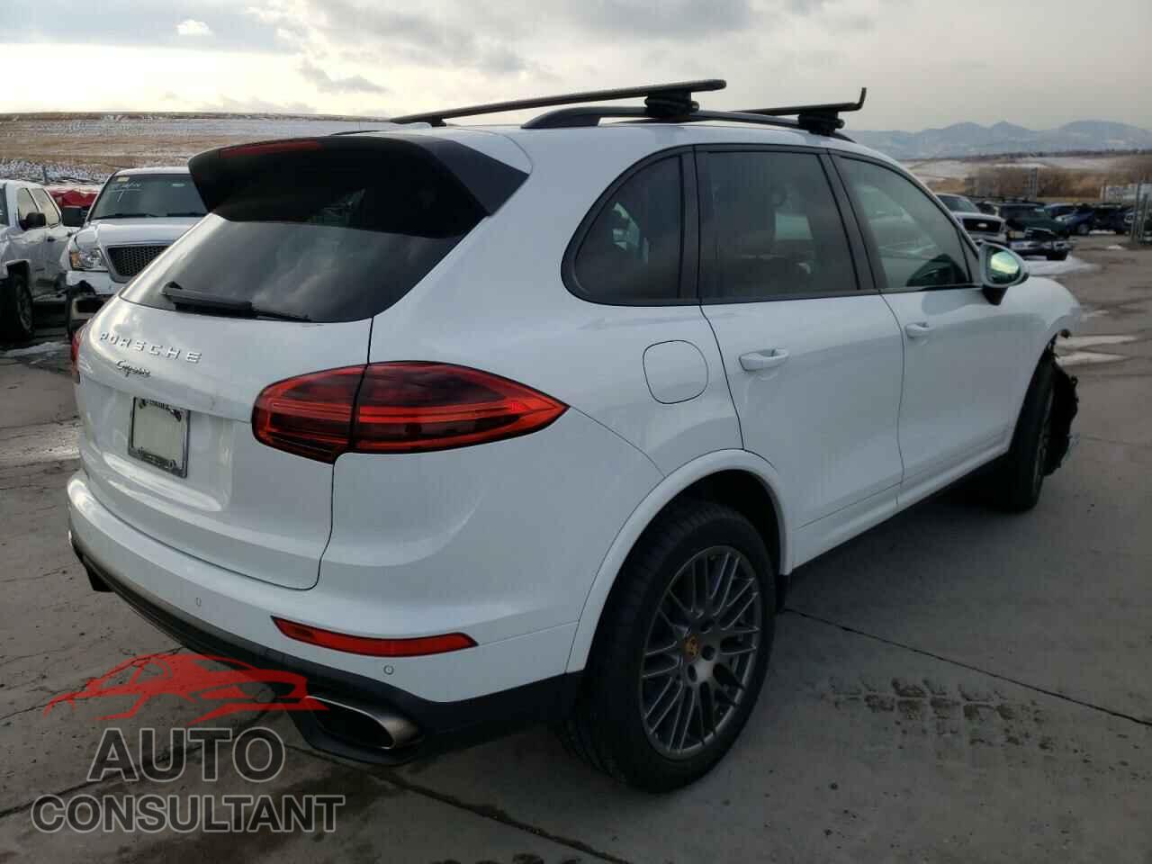 PORSCHE CAYENNE 2017 - WP1AA2A21HKA82574
