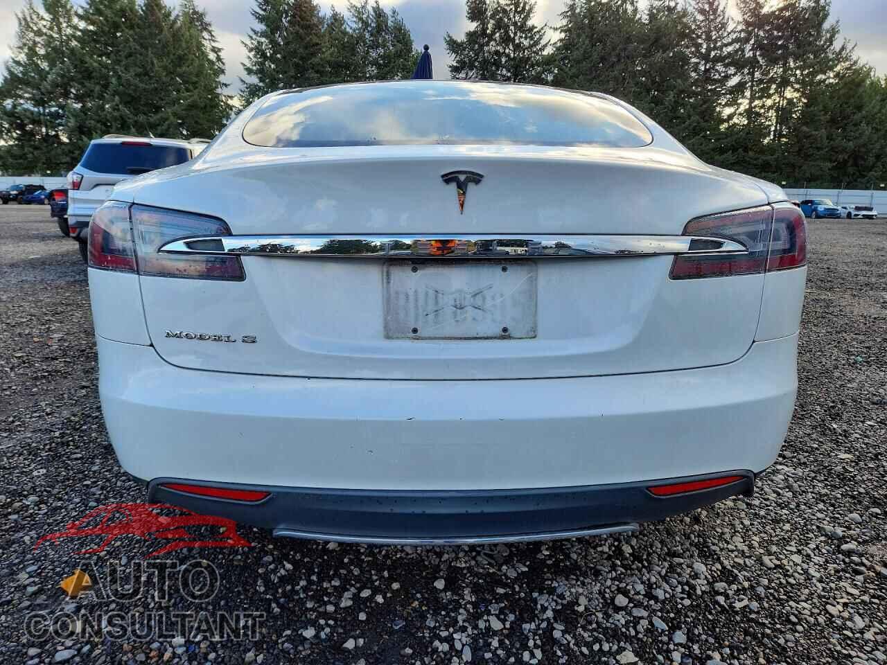 TESLA MODEL S 2013 - 5YJSA1CN2DFP05876