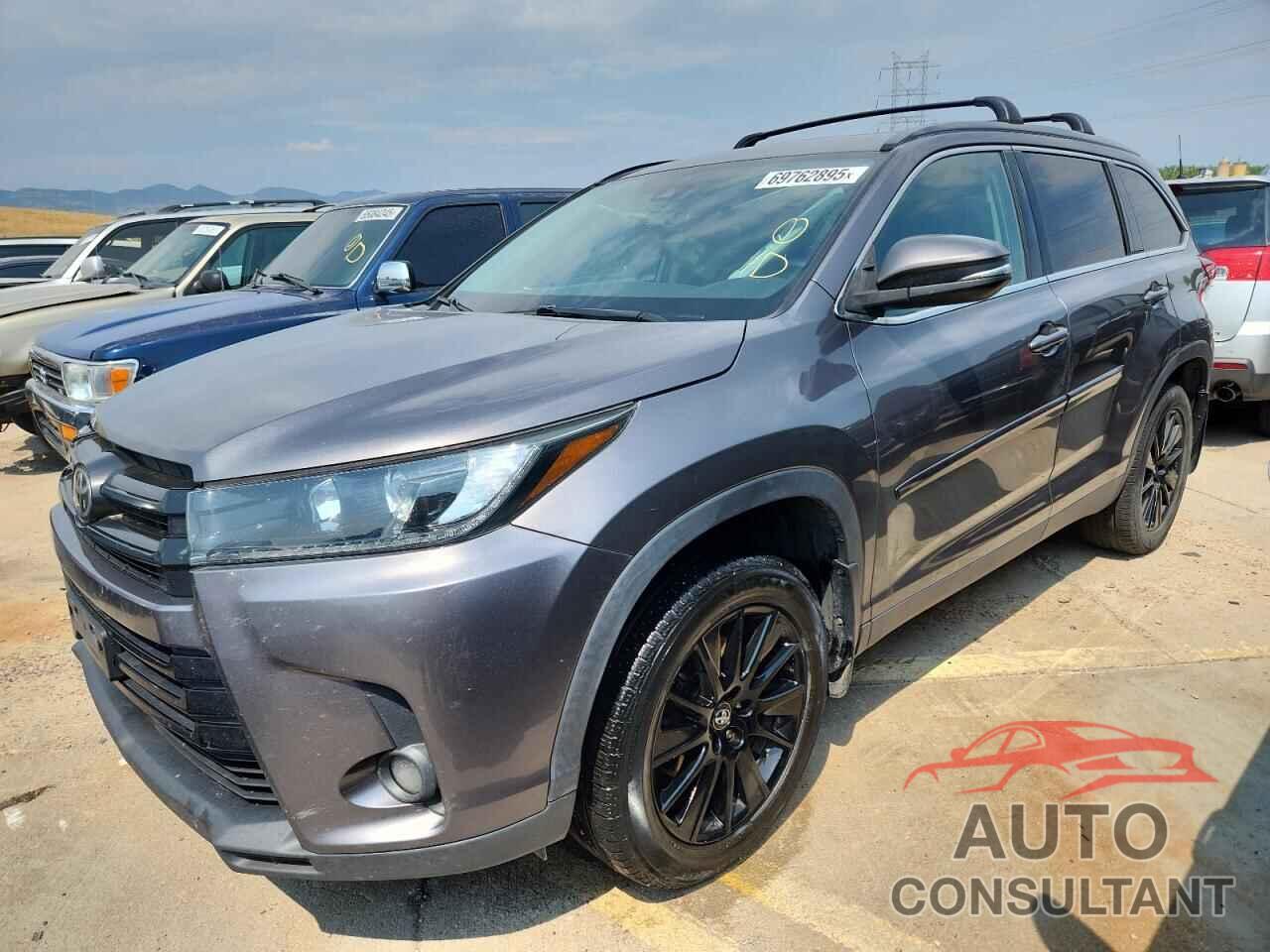 TOYOTA HIGHLANDER 2019 - 5TDJZRFH7KS612143