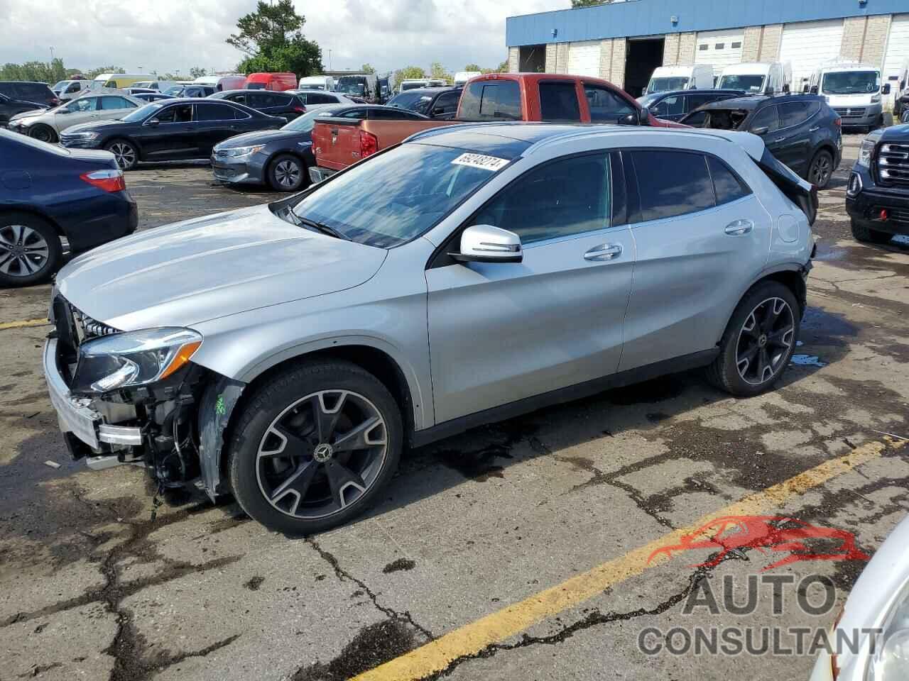 MERCEDES-BENZ GLA-CLASS 2018 - WDCTG4GB1JJ431072