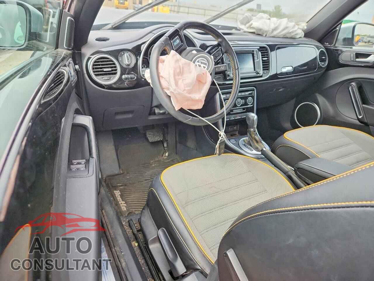 VOLKSWAGEN BEETLE 2017 - 3VWT17AT6HM813232